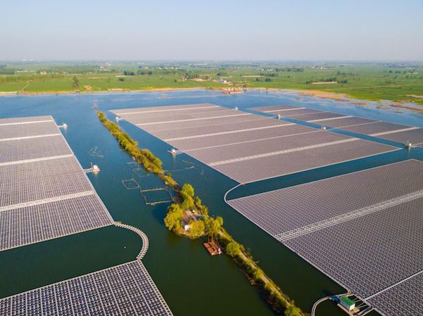 Dubai Joins the Race To Develop Offshore Solar Power Plants